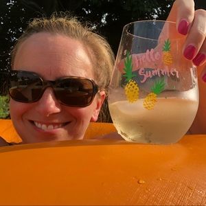 Meet your Posher, Rebecca